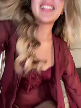 Hornyholly   online show from 03-20-26, 04:01