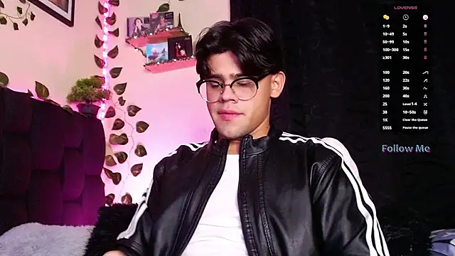 Snapshot of isaac-saenz chatting on 02-22-25, 12:16 isaac-saenz online show from 02-22-25, 12:16