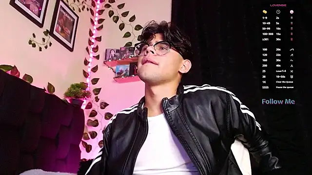 Snapshot of isaac-saenz chatting on 02-22-25, 09:26 isaac-saenz online show from 02-22-25, 09:26