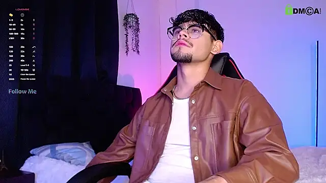 Snapshot of isaac-saenz chatting on 10-12-25, 11:15 isaac-saenz online show from 10-12-25, 11:15