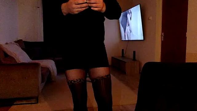 Bleueyez007 online show from 04-25-26, 09:34