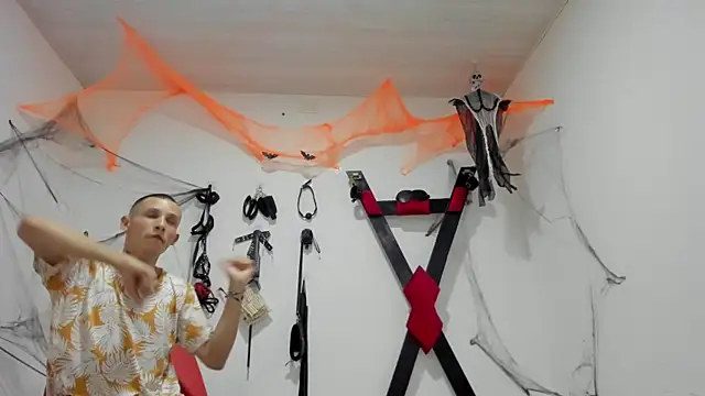 Snapshot of Isak_Millan chatting on 11-01-25, 10:23 Isak Millan online show from 11-01-25, 10:23