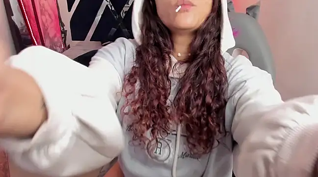 charlotte bluee online show from 02-18-25, 10:36