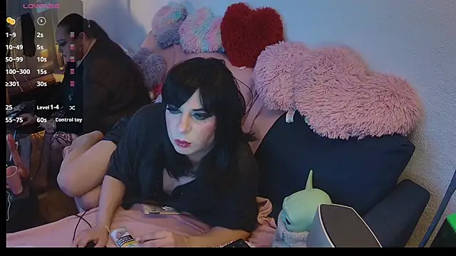 MissNadiaX06 online show from 03-18-25, 06:48