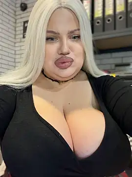 Eliaden online show from 10-31-25, 02:45