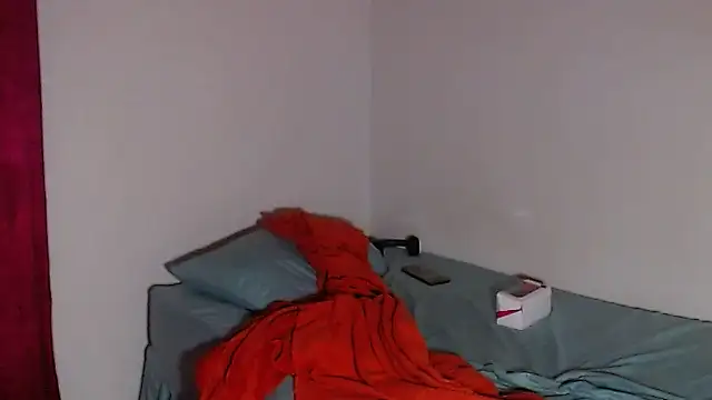 Snapshot of CurvyCutiexx94 chatting on 11-01-25, 03:52 CurvyCutiexx94 online show from 11-01-25, 03:52