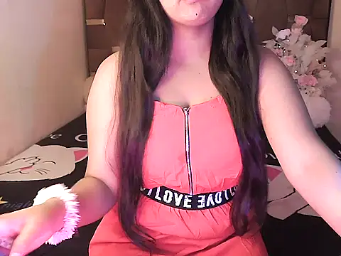 Snapshot of megancatluna chatting on 09-19-25, 05:53 megancatluna online show from 09-19-25, 05:53