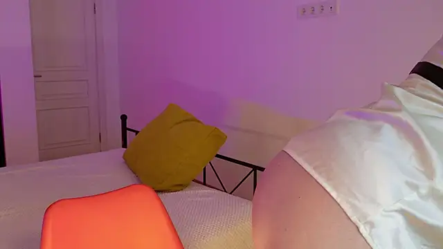 RaileReed online show from 01-19-26, 01:48