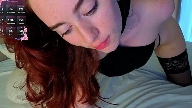 Snapshot of StacyWatts chatting on 05-18-26, 04:07 StacyWatts online show from 05-18-26, 04:07