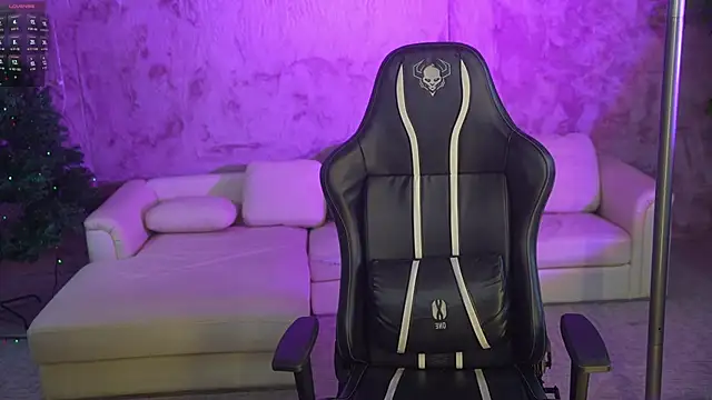 Layla Sweet  online show from 12-16-25, 07:30