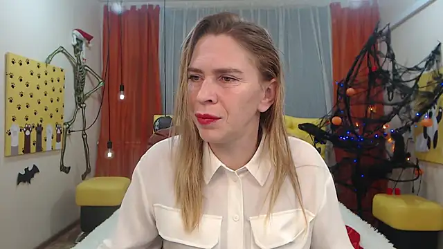 TessaDaybreak online show from 10-11-25, 06:56