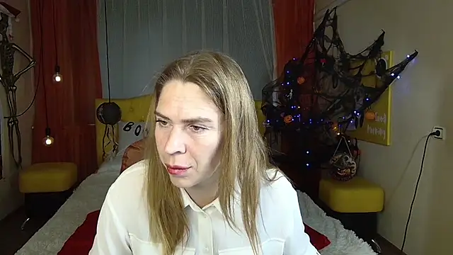 TessaDaybreak online show from 10-15-25, 07:41