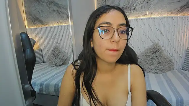 lucelly 15 online show from 11-25-25, 11:32