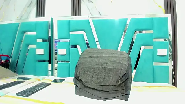 ebony valentina online show from 09-19-25, 01:51