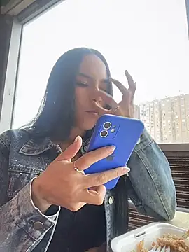 Naatalia online show from 04-19-26, 08:22