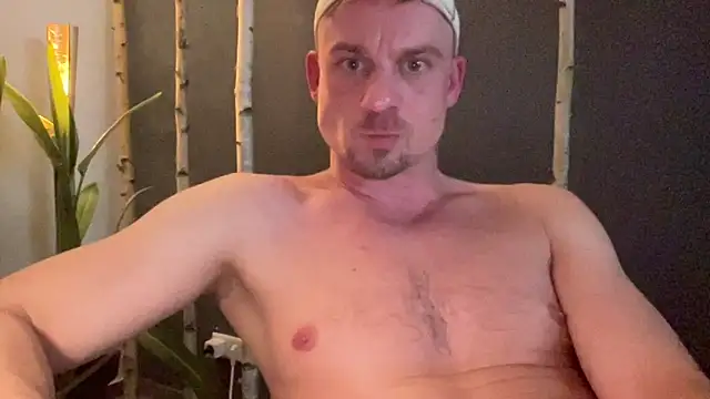 Snapshot of Hagener985 chatting on 03-03-26, 11:43 Hagener985 online show from 03-03-26, 11:43