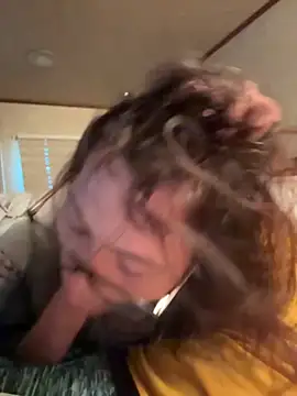 Snapshot of Duhon2317 chatting on 09-27-25, 05:07 Duhon2317 online show from 09-27-25, 05:07