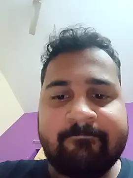 Snapshot of susthovai chatting on 12-16-25, 12:43 susthovai online show from 12-16-25, 12:43