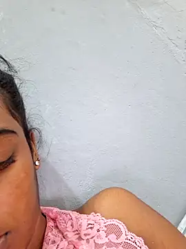 Snapshot of indianpink_lips chatting on 02-17-25, 10:18 indianpink lips online show from 02-17-25, 10:18