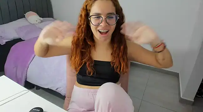Snapshot of Greciaruiz_ chatting on 03-03-25, 11:46 Greciaruiz online show from 03-03-25, 11:46