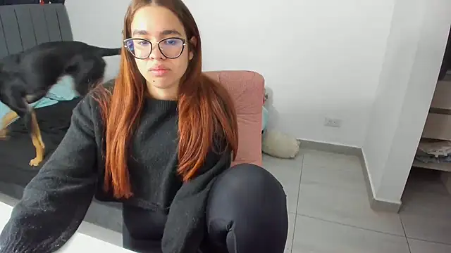 Snapshot of Greciaruiz_ chatting on 09-14-25, 01:38 Greciaruiz online show from 09-14-25, 01:38
