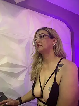 Azaahara  online show from 02-26-26, 02:05