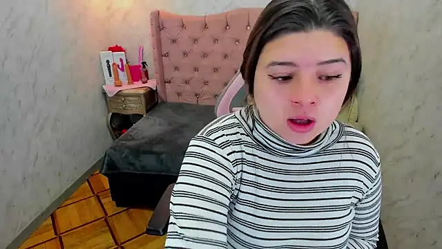 Lianngrace online show from 03-18-26, 01:58