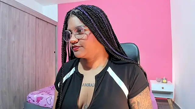 Snapshot of ZahraRose chatting on 11-27-25, 06:32 ZahraRose online show from 11-27-25, 06:32