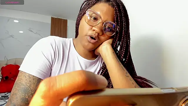 ZahraRose online show from 03-18-26, 04:21