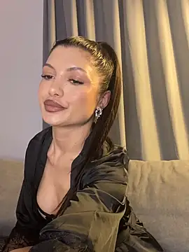 Snapshot of VanessaOssry chatting on 03-31-26, 08:20 VanessaOssry online show from 03-31-26, 08:20