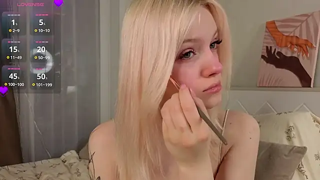 EdlaHewell online show from 02-15-26, 01:24