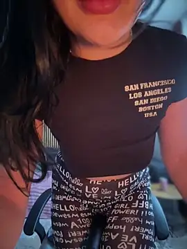 YoungHotMilf97 online show from 02-25-26, 08:13