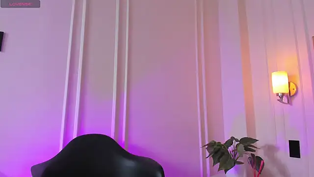 Snapshot of JasmineRoss_1 chatting on 12-01-25, 07:08 JasmineRoss 1 online show from 12-01-25, 07:08