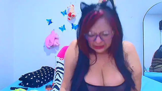 Veronica Milf1 online show from 03-23-25, 02:37