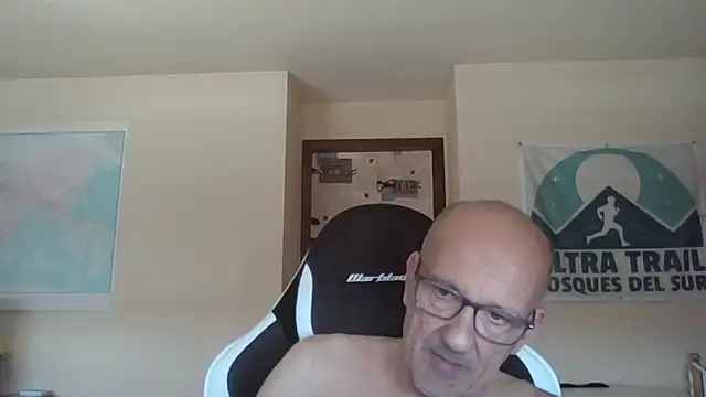 Snapshot of llopaco chatting on 06-06-26, 09:47 llopaco online show from 06-06-26, 09:47