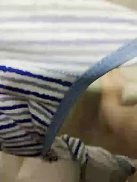 Snapshot of Loly2025 chatting on 02-19-25, 02:44 Loly2025 online show from 02-19-25, 02:44