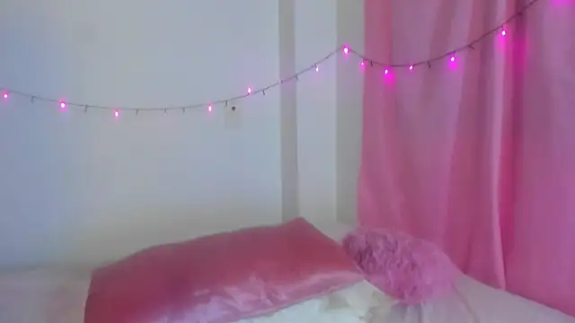 Danna Myst online show from 11-26-25, 11:50