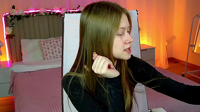 EveMundie online show from 02-02-26, 12:37