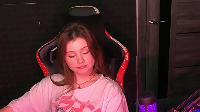 baby Milaaaaaaa online show from 02-23-25, 01:13