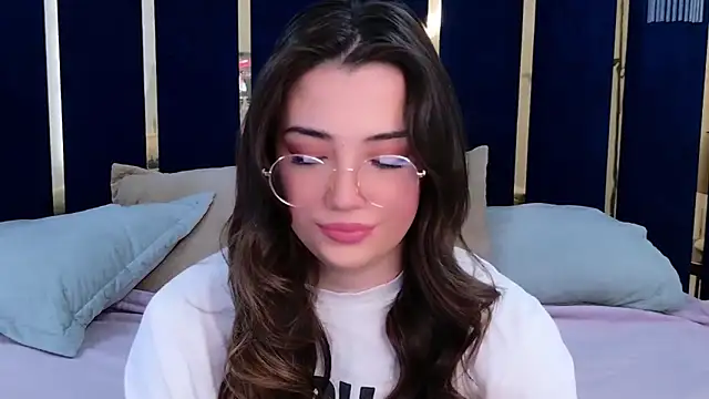 Alice Deleon online show from 11-20-25, 11:43