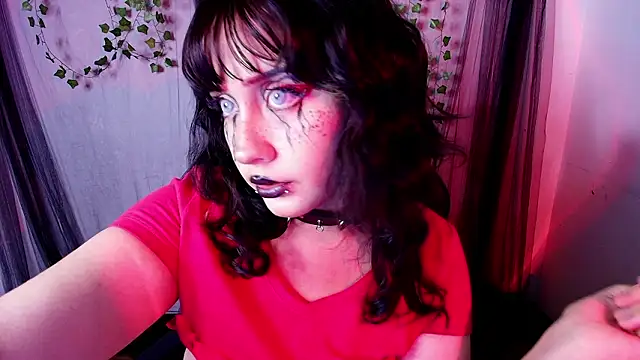 Snapshot of blue_katt chatting on 02-15-26, 02:19 blue katt online show from 02-15-26, 02:19