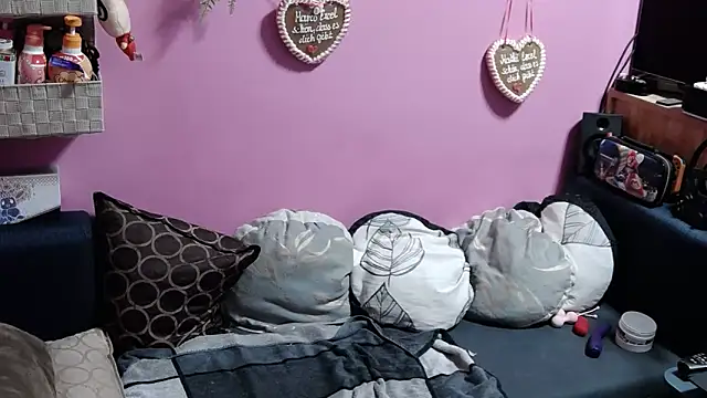 Snapshot of sexymelli18 chatting on 03-01-25, 12:28 sexymelli18 online show from 03-01-25, 12:28