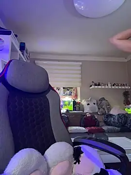 Snapshot of sexymelli18 chatting on 09-12-25, 05:13 sexymelli18 online show from 09-12-25, 05:13