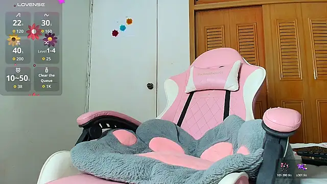 Peach Rose  online show from 02-10-26, 11:31