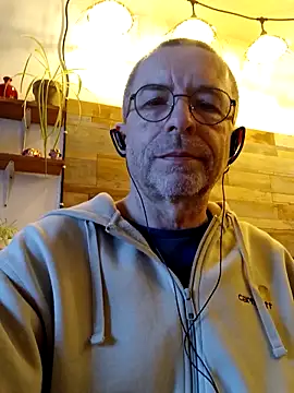 Xavspank2 online show from 02-10-26, 10:30