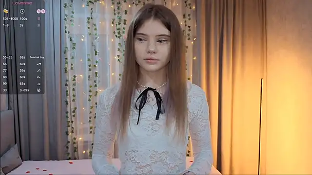 CarolinePepper online show from 02-15-26, 01:31