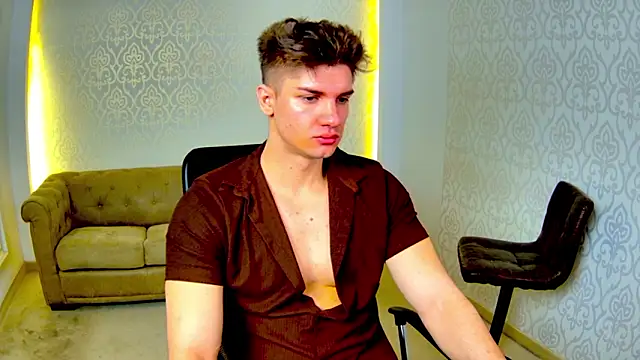 MaxKaiden online show from 02-25-26, 05:39