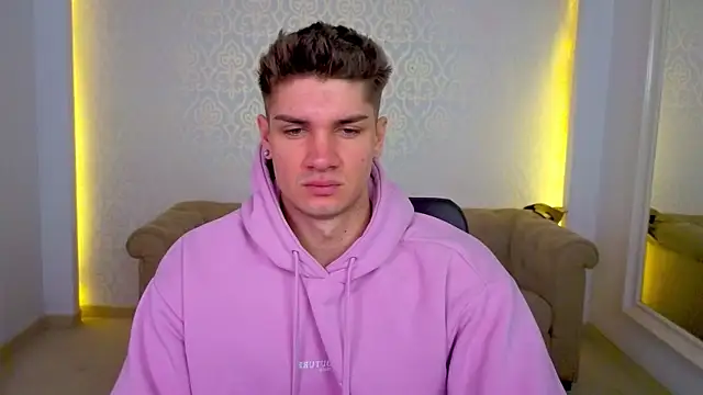 MaxKaiden online show from 04-20-26, 04:15