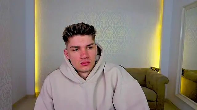 MaxKaiden online show from 04-25-26, 05:43