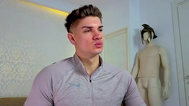 MaxKaiden online show from 04-28-26, 04:39